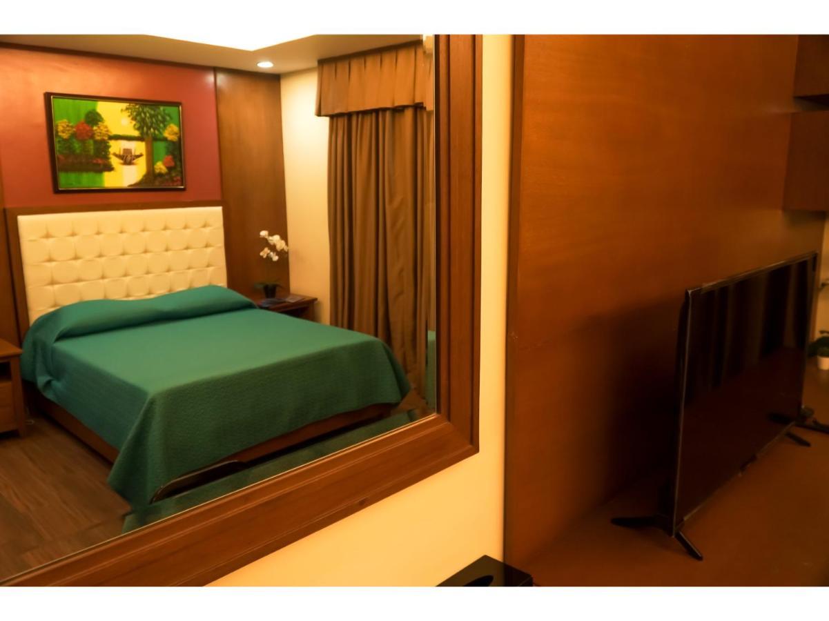 M28 Hotel And Apartments Кесон-Сити Экстерьер фото